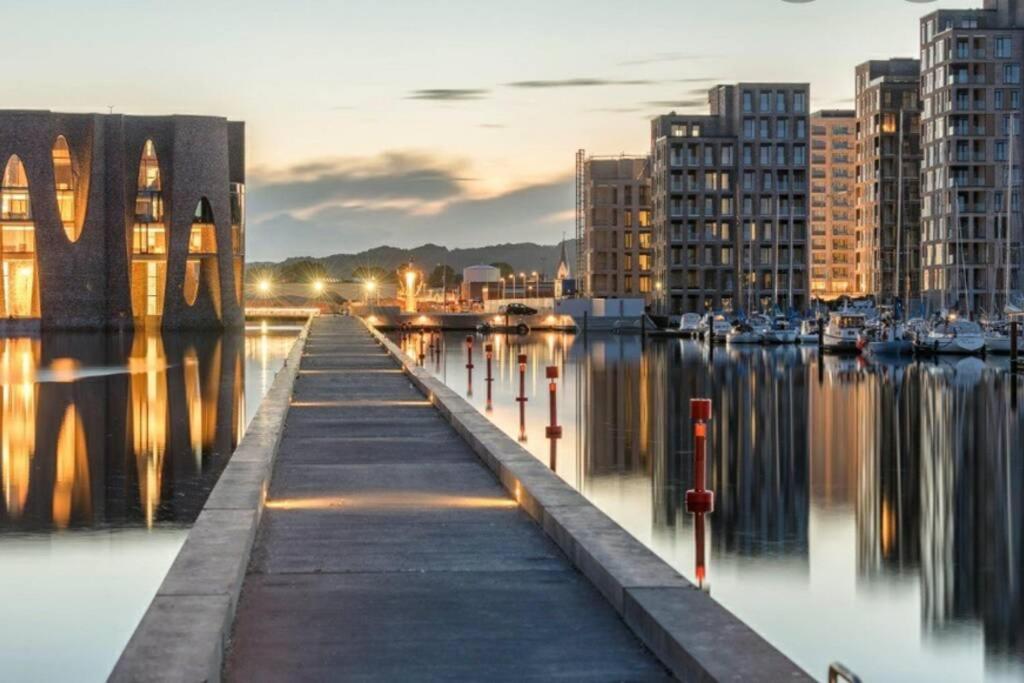 Helt Hus Naer Vejle Fjord Og Indkobs Center Vila Exterior foto